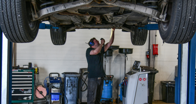 Bilservice hos Autoexperten