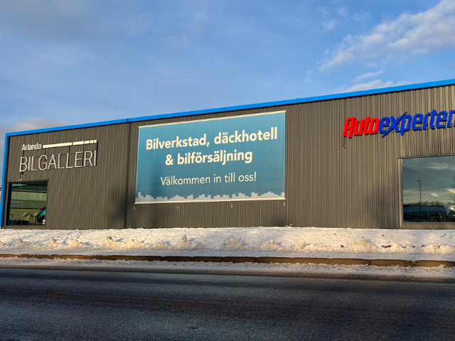 En fasadbild på Arlanda Bilgalleri, en Autoexperten bilverkstad