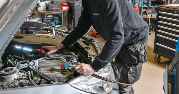 AC-service för en svalare bilresa